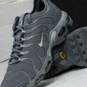 Mens grey nike tns store