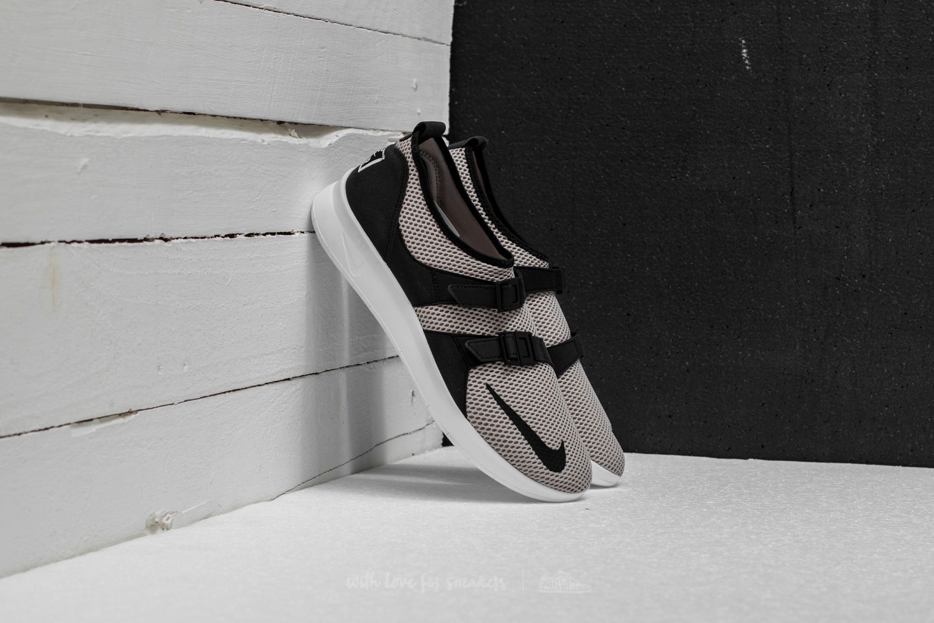 Pánske tenisky a topánky Nike Air Sockracer SE Cobblestone/ Black-White-Volt