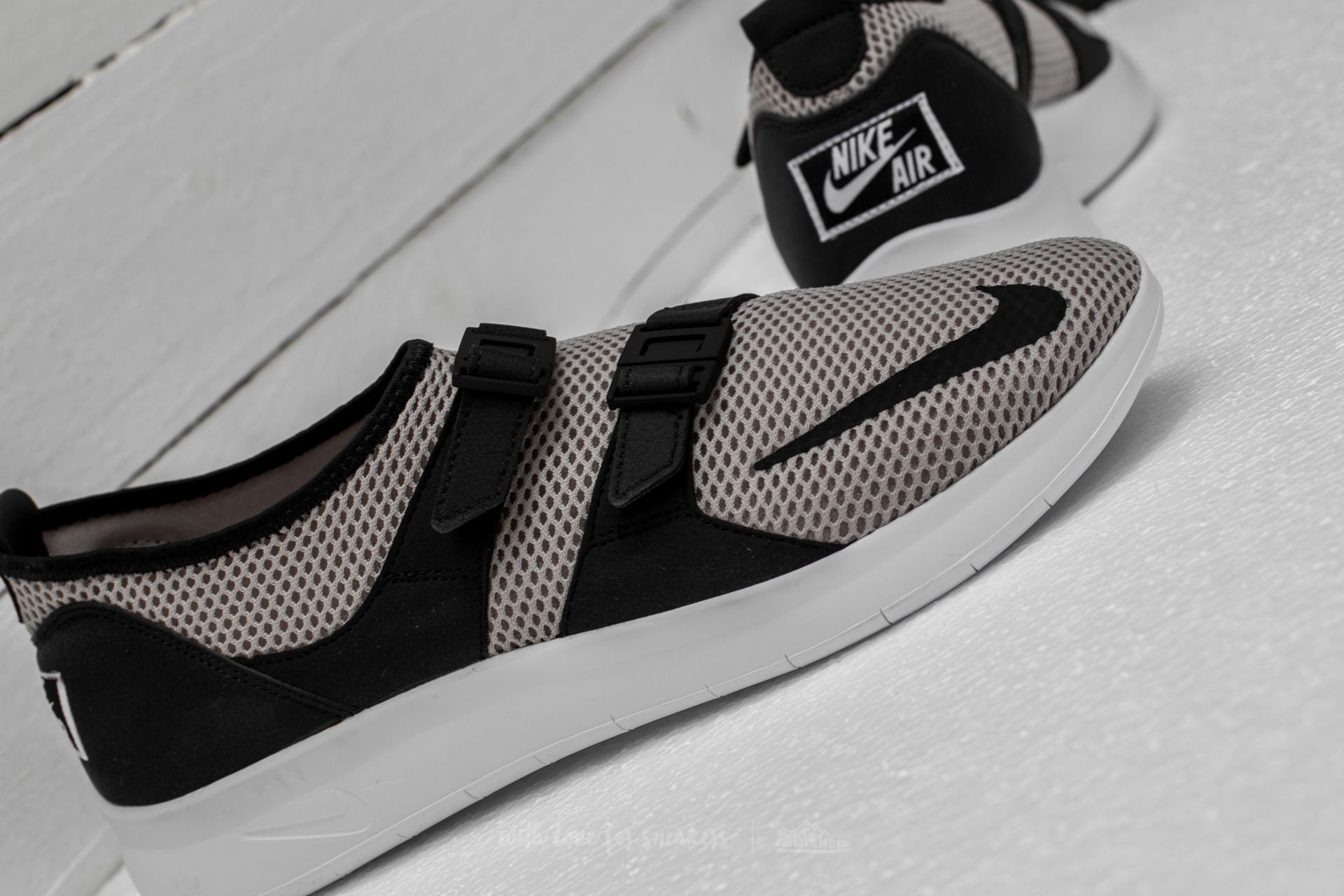 Pánske tenisky a topánky Nike Air Sockracer SE Cobblestone/ Black-White-Volt