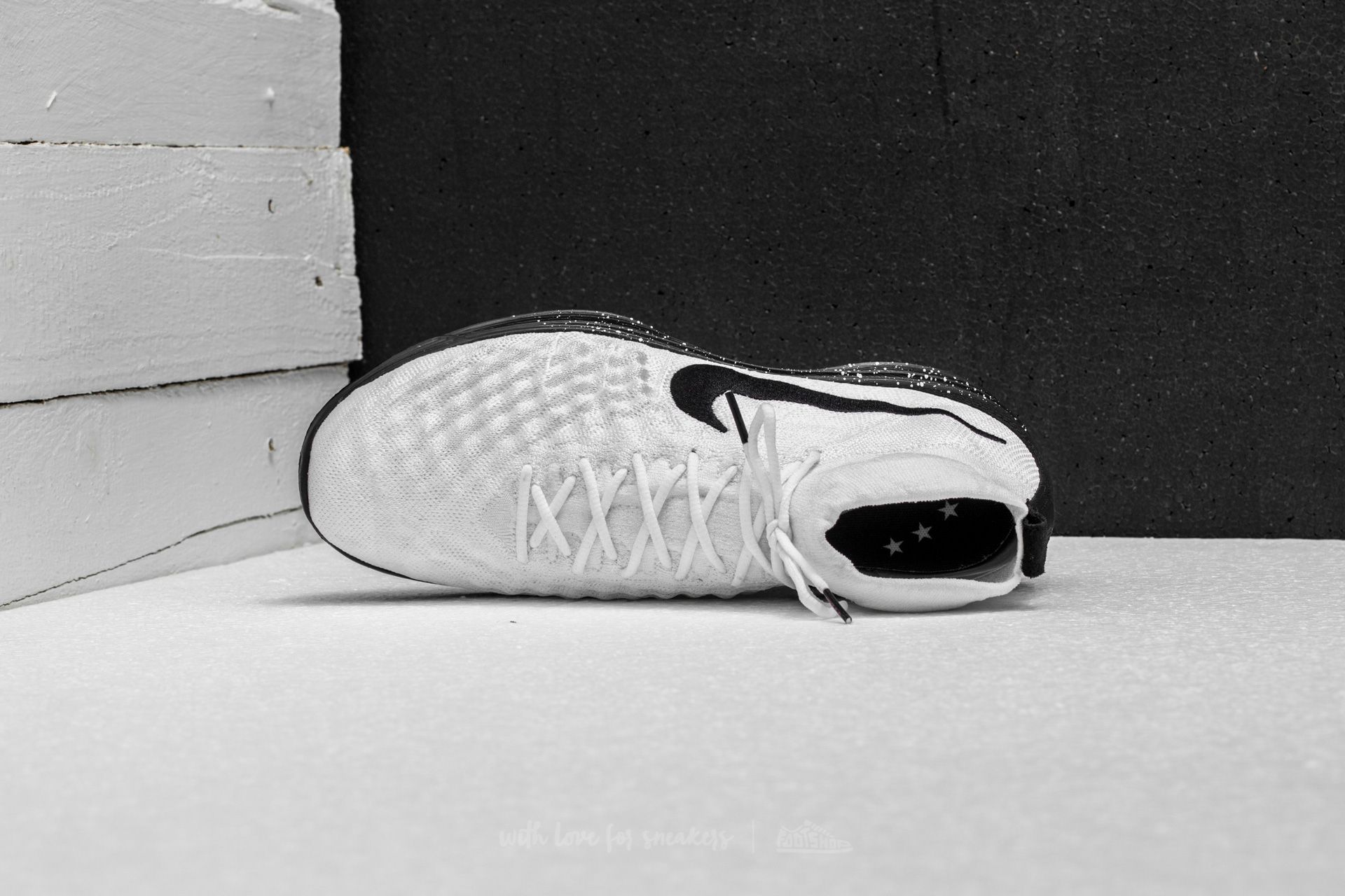 Scarpe uomo Nike Lunar Magista II Flyknit FC White Black Black