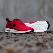 Nike thea air max red top