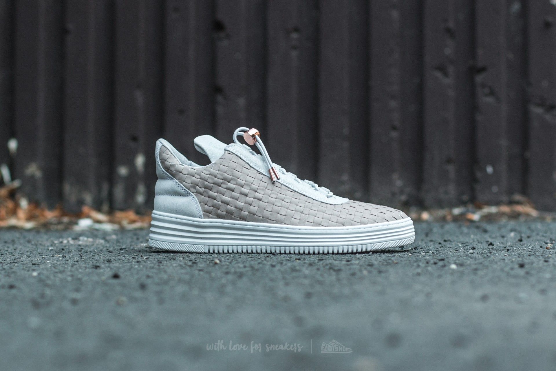 Filling pieces low top grey top