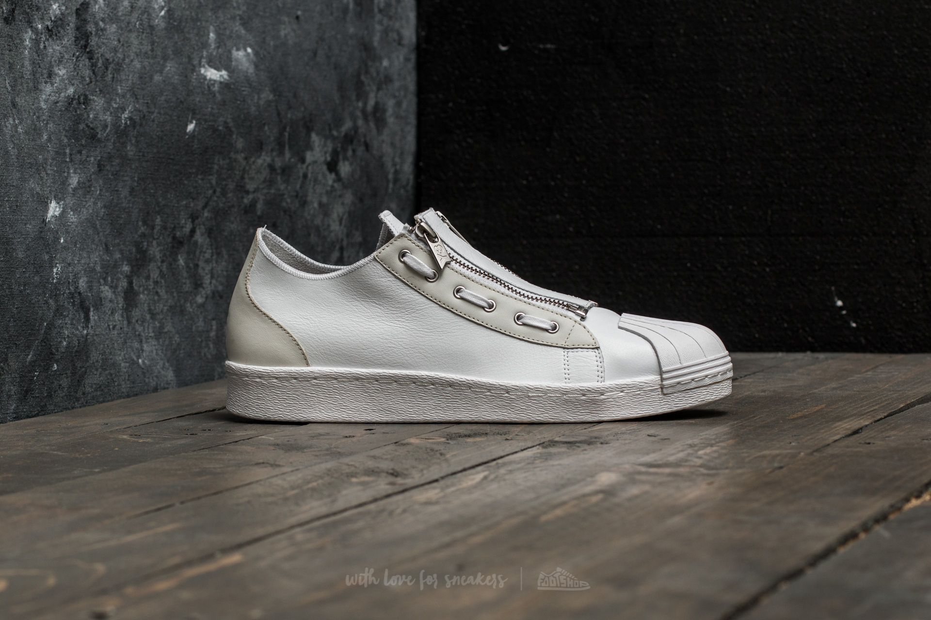Y3 super store zip white