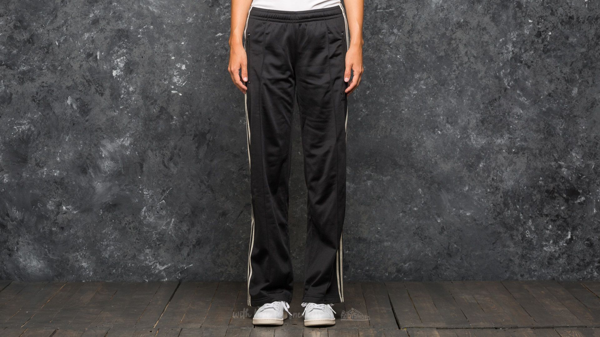 Broeken en spijkerbroeken adidas Embellished Arts Sailor Pant