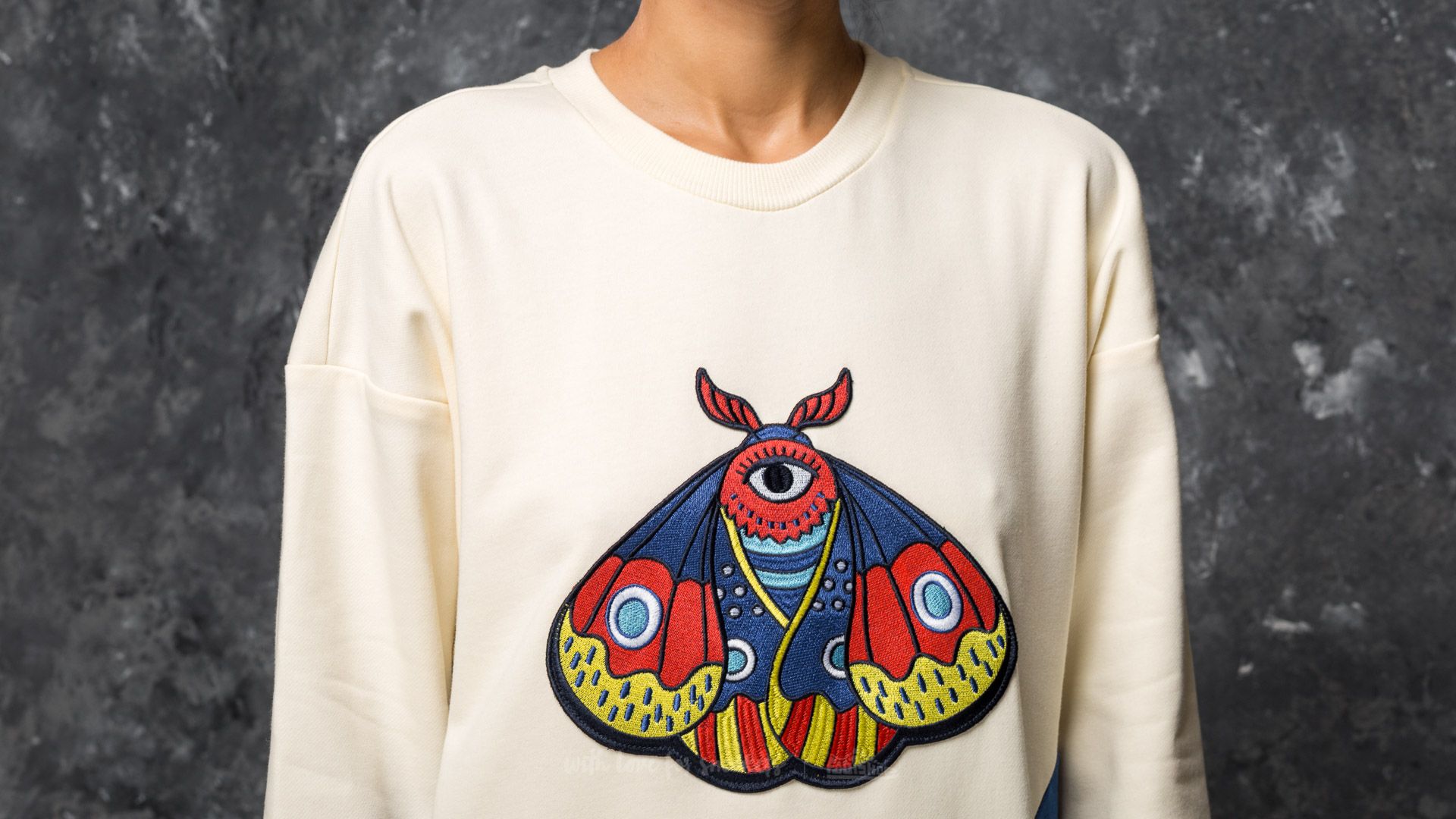 Sudaderas adidas Embellished Arts Sweater Cream White/ Collegiate Royal
