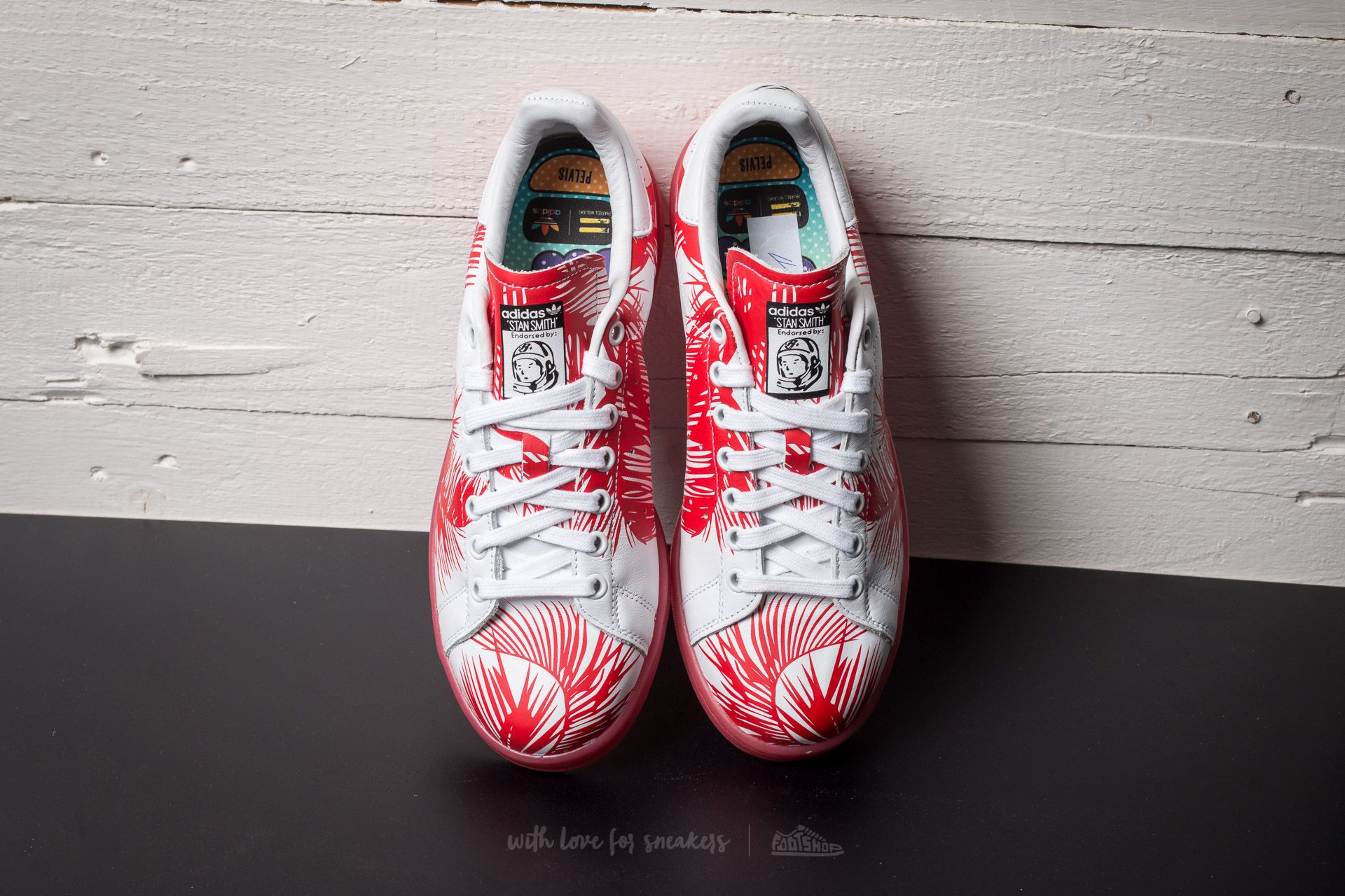 Adidas stan smith x pharrell red outlet