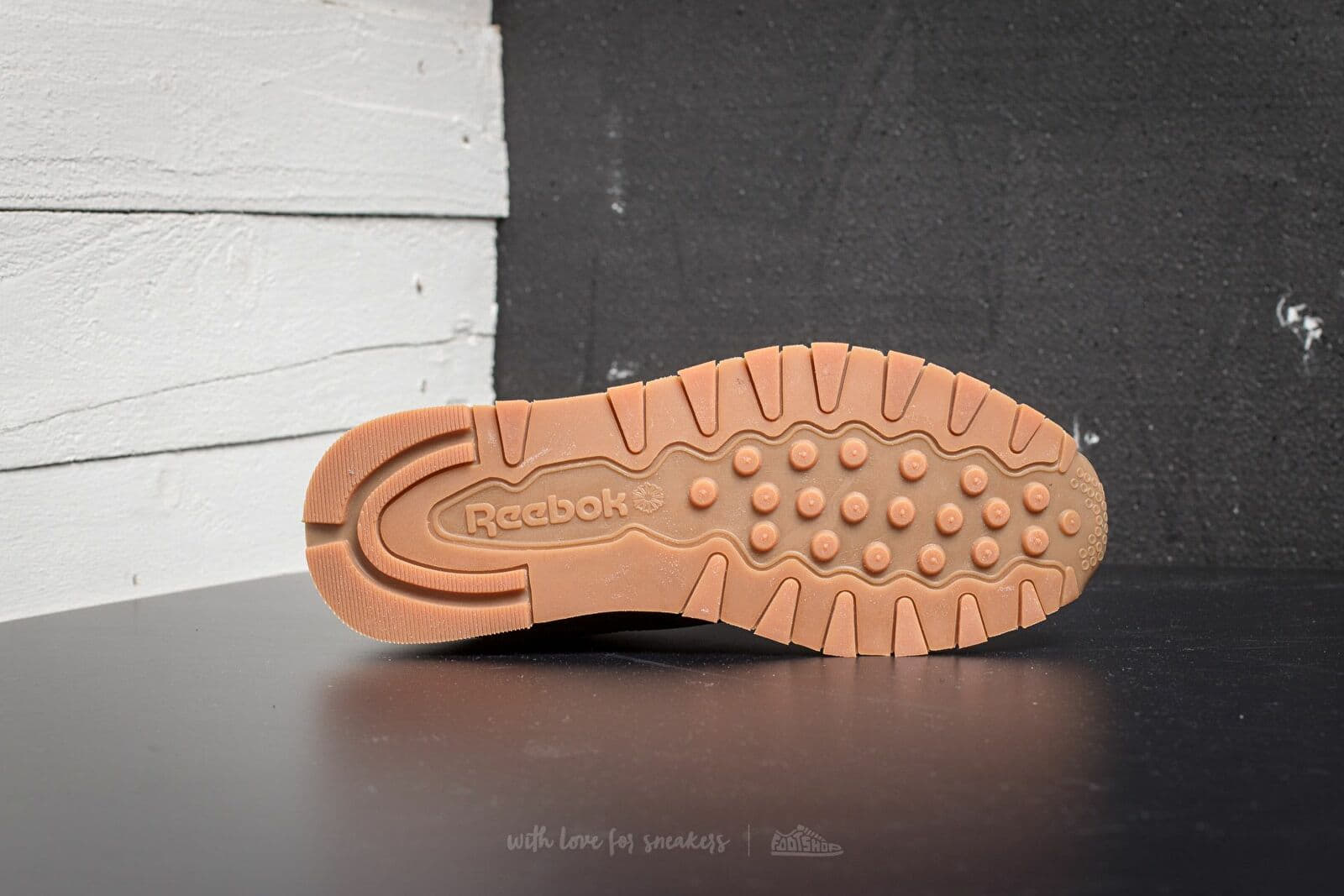 Pánske tenisky a topánky Reebok Classic Leather Black/ Gum