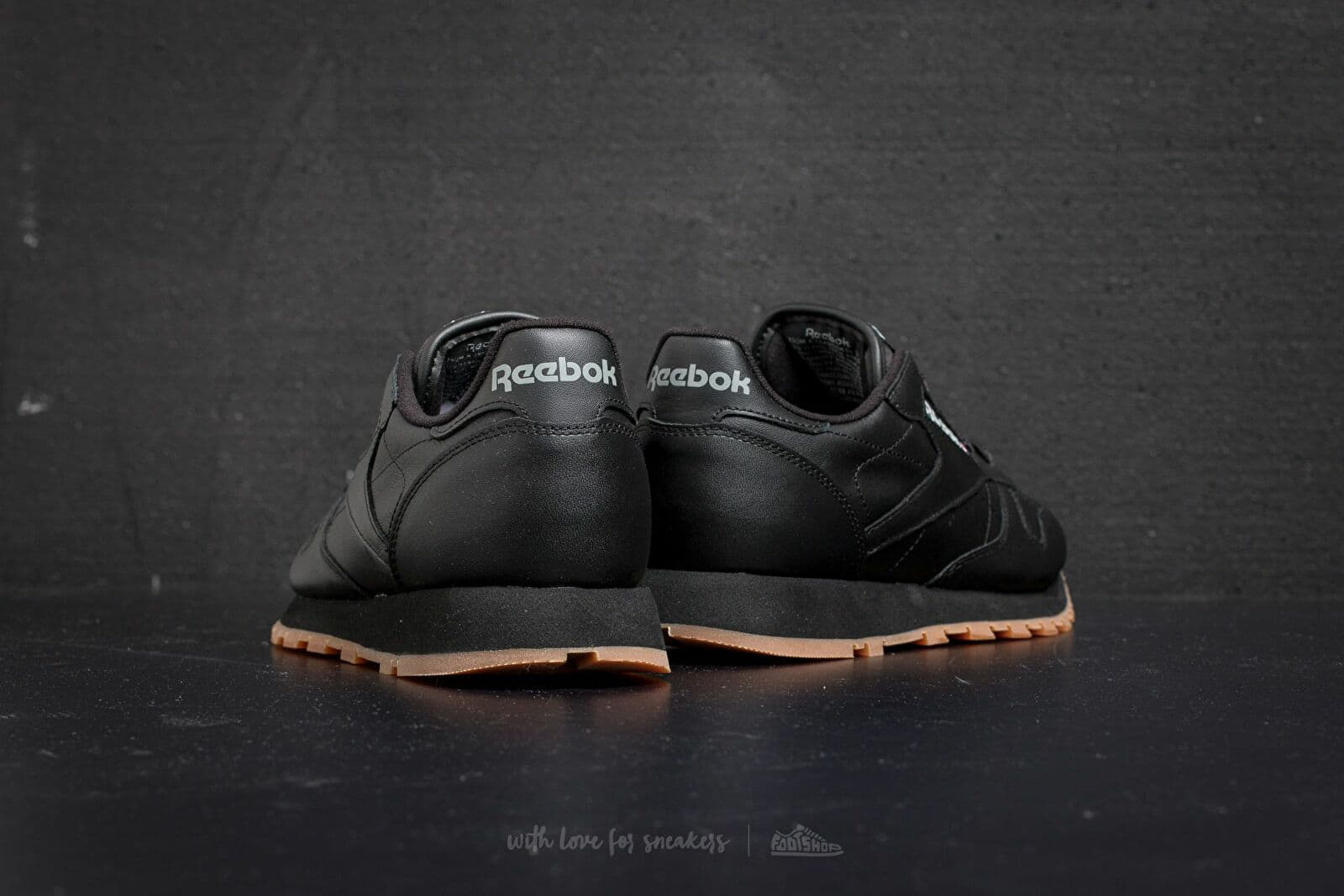Pánske tenisky a topánky Reebok Classic Leather Black/ Gum