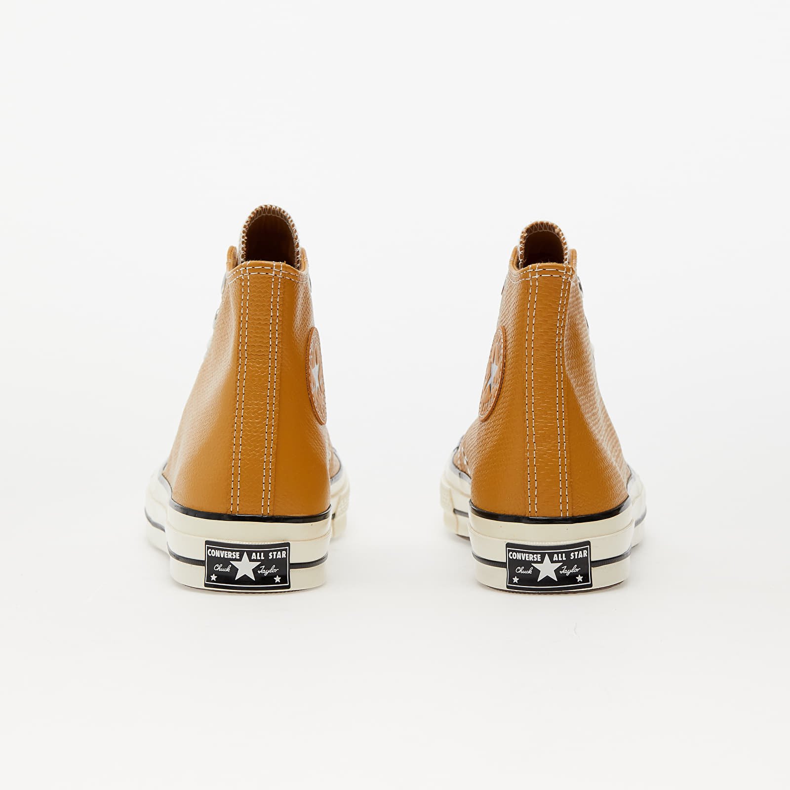 Tan outlet converse mens