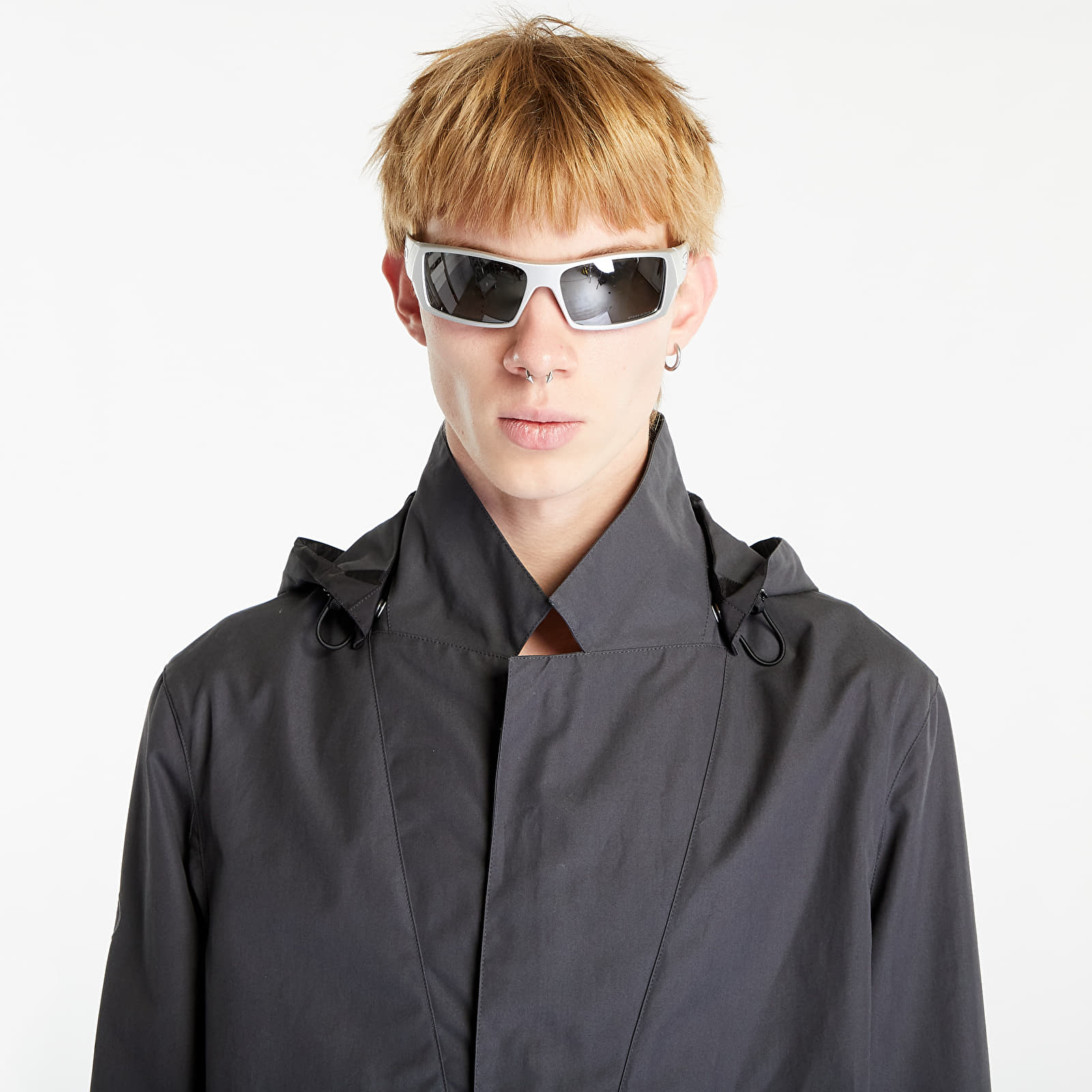 Coats Poutnik by Tilak Knight Ventile Coat VTC Charcoal (10003303