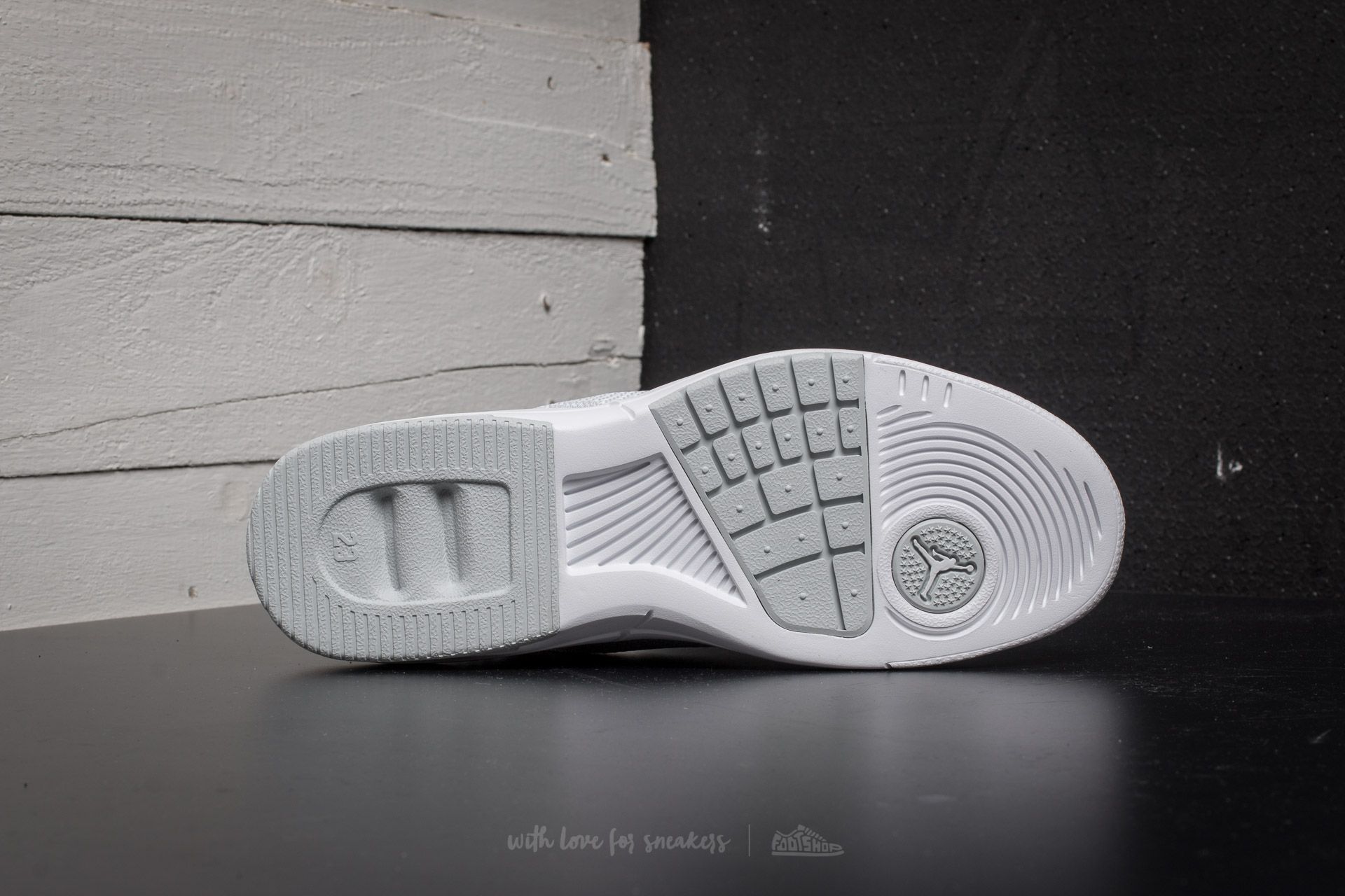 Scarpe uomo Jordan Academy White/ Metallic Gold Coin- Pure Platinum