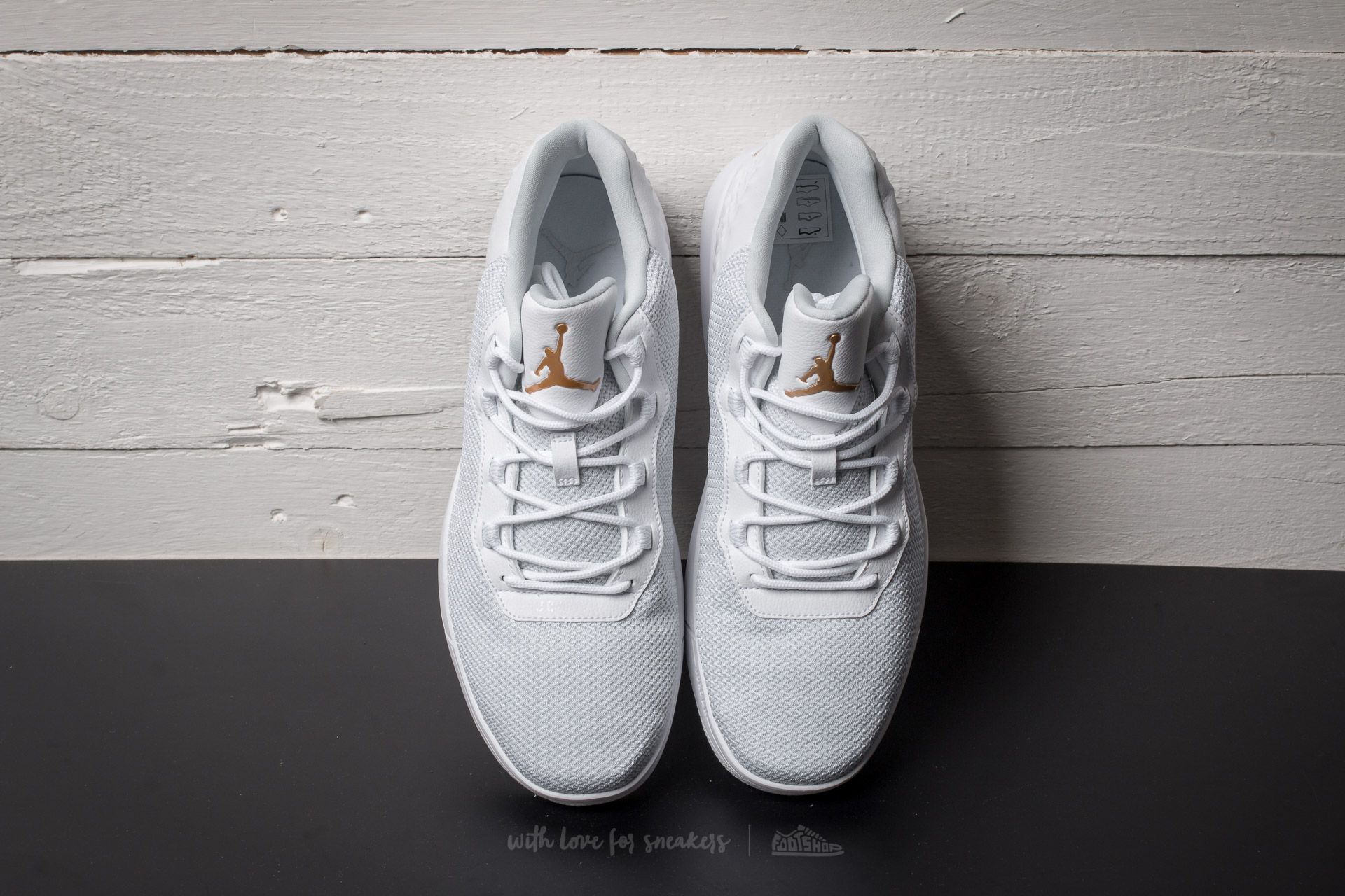 Jordan academy store white and gold