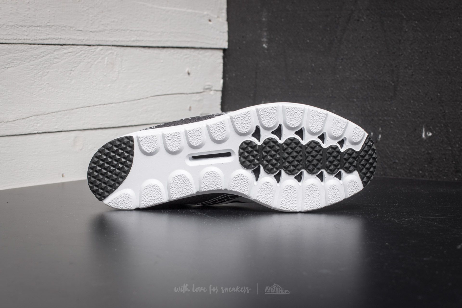 Sapatos de homem Nike Mayfly Black/ White