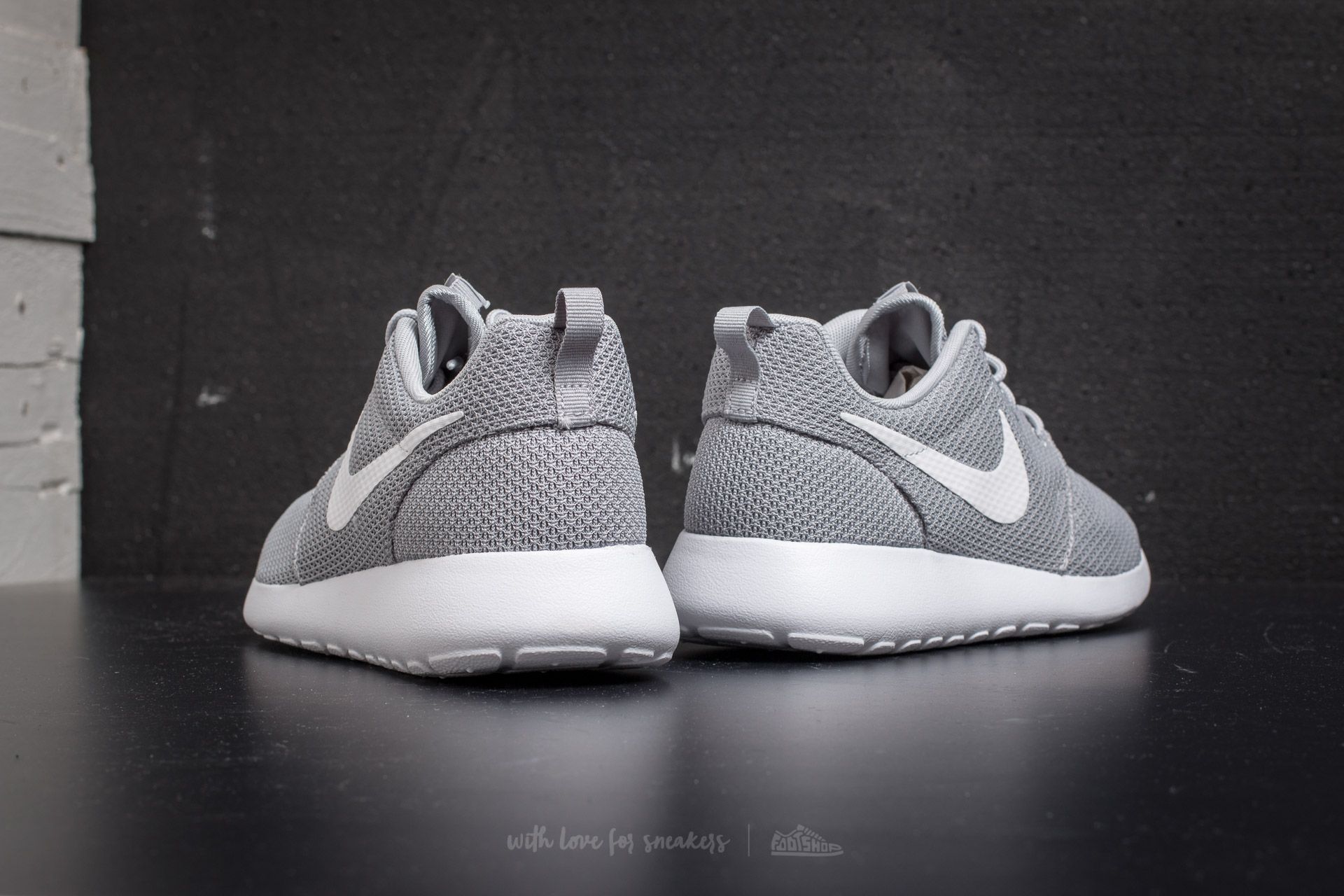 Nike roshe hombre gris new arrivals