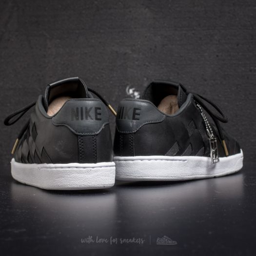 nike woven tennis shoes