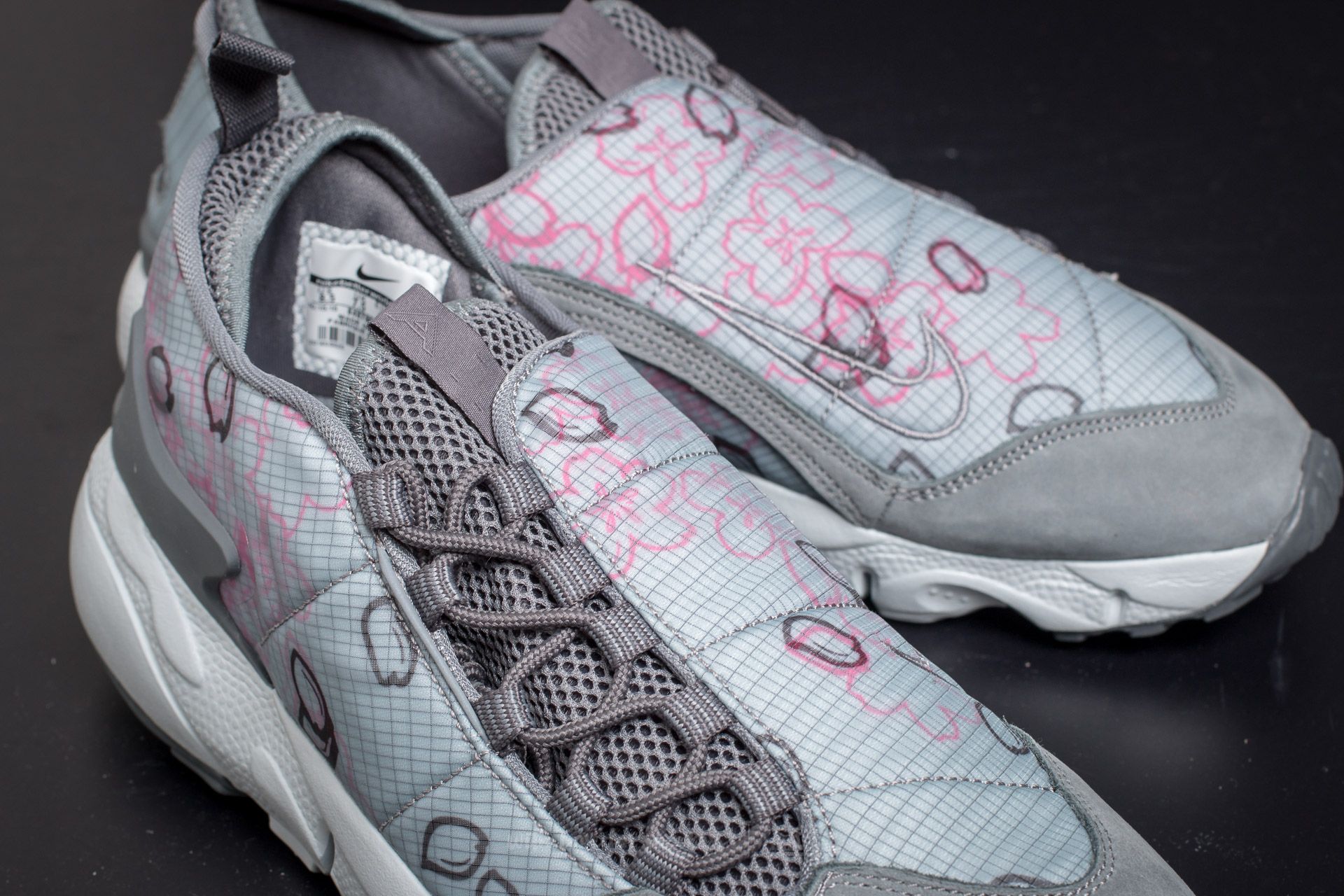 Footscape sakura sales