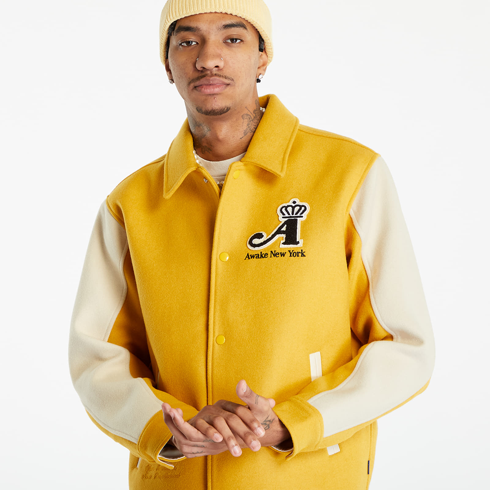 Striukės Awake NY Crown Embroidered Varsity Jacket Gold