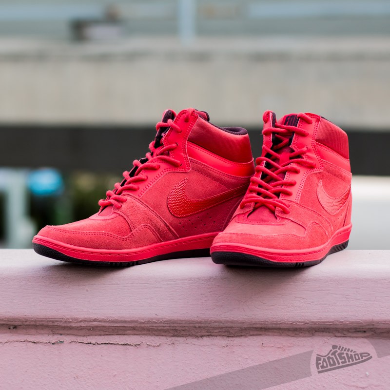 Buty damskie Nike WMNS Force Sky High PRM Action Red