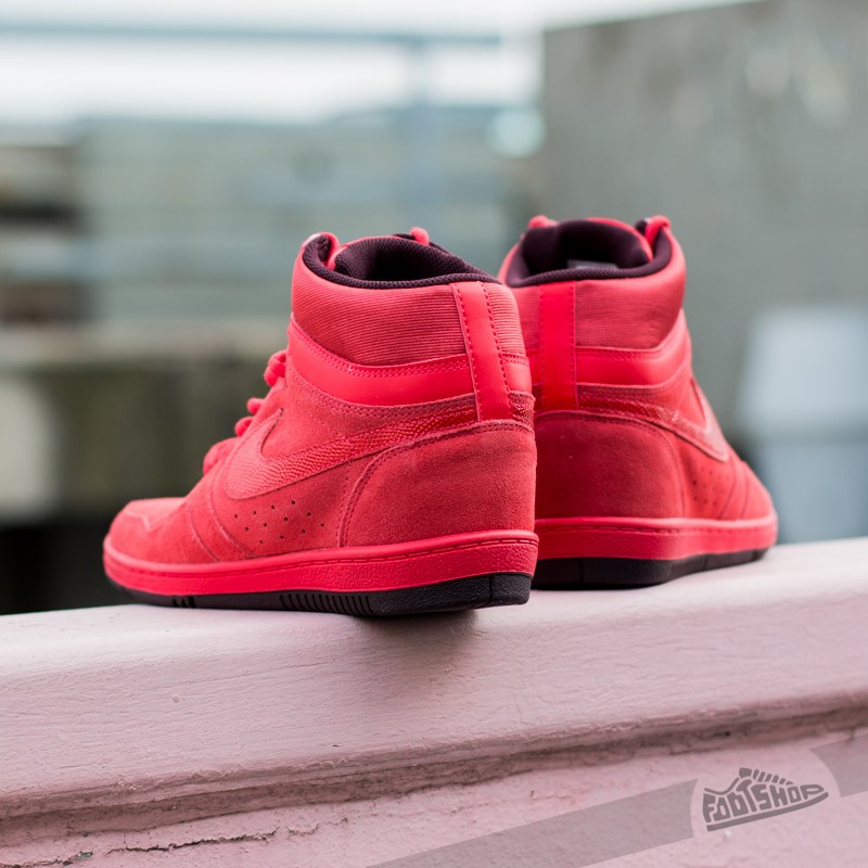 Buty damskie Nike WMNS Force Sky High PRM Action Red