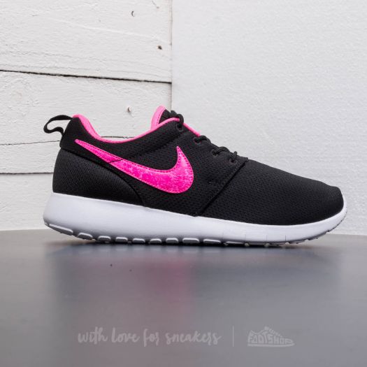 Women s shoes Nike Roshe One GS Black Pink Blast White Footshop