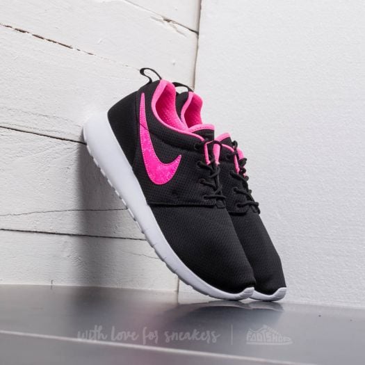 Women s shoes Nike Roshe One GS Black Pink Blast White Footshop