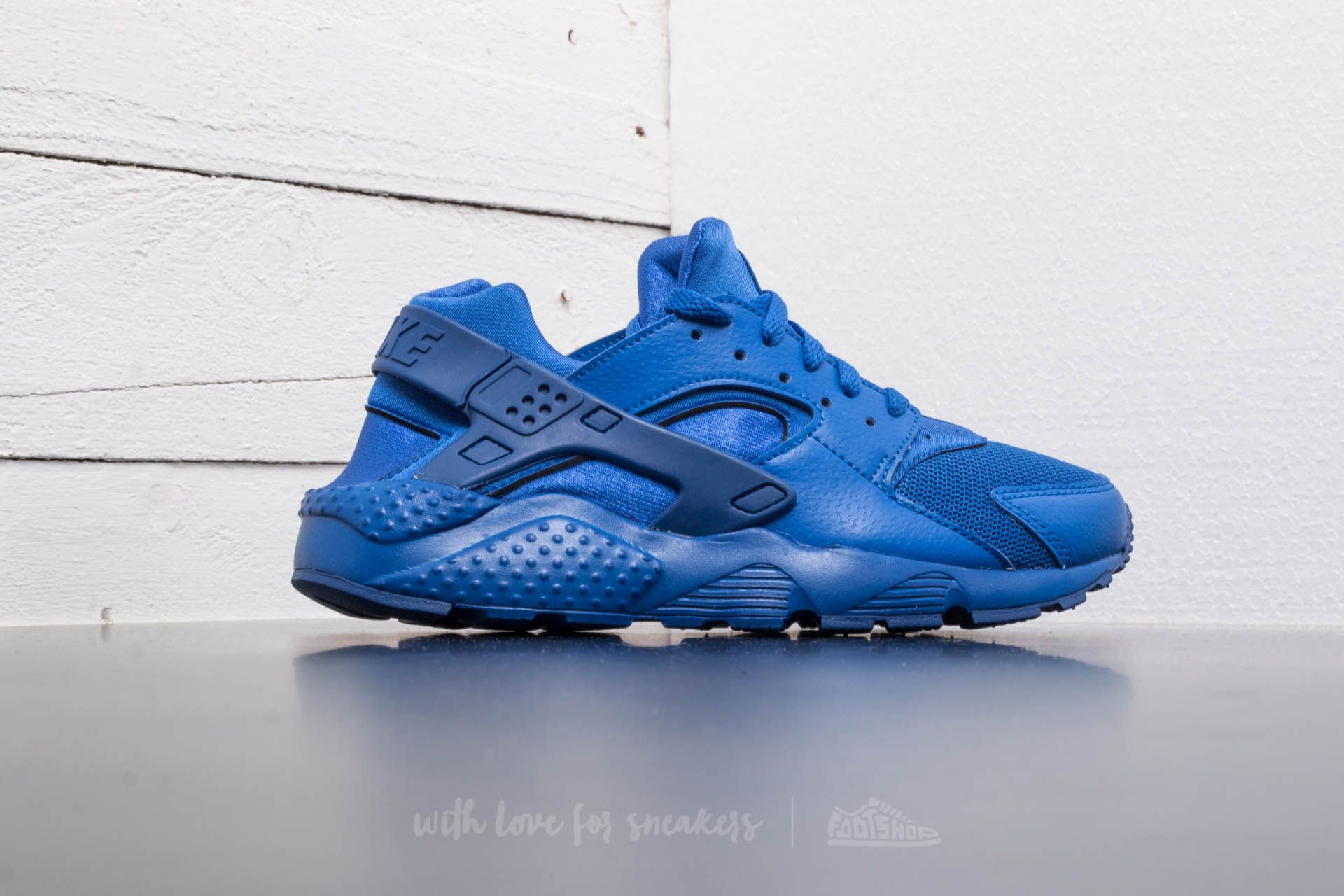 Nike huarache top all blue
