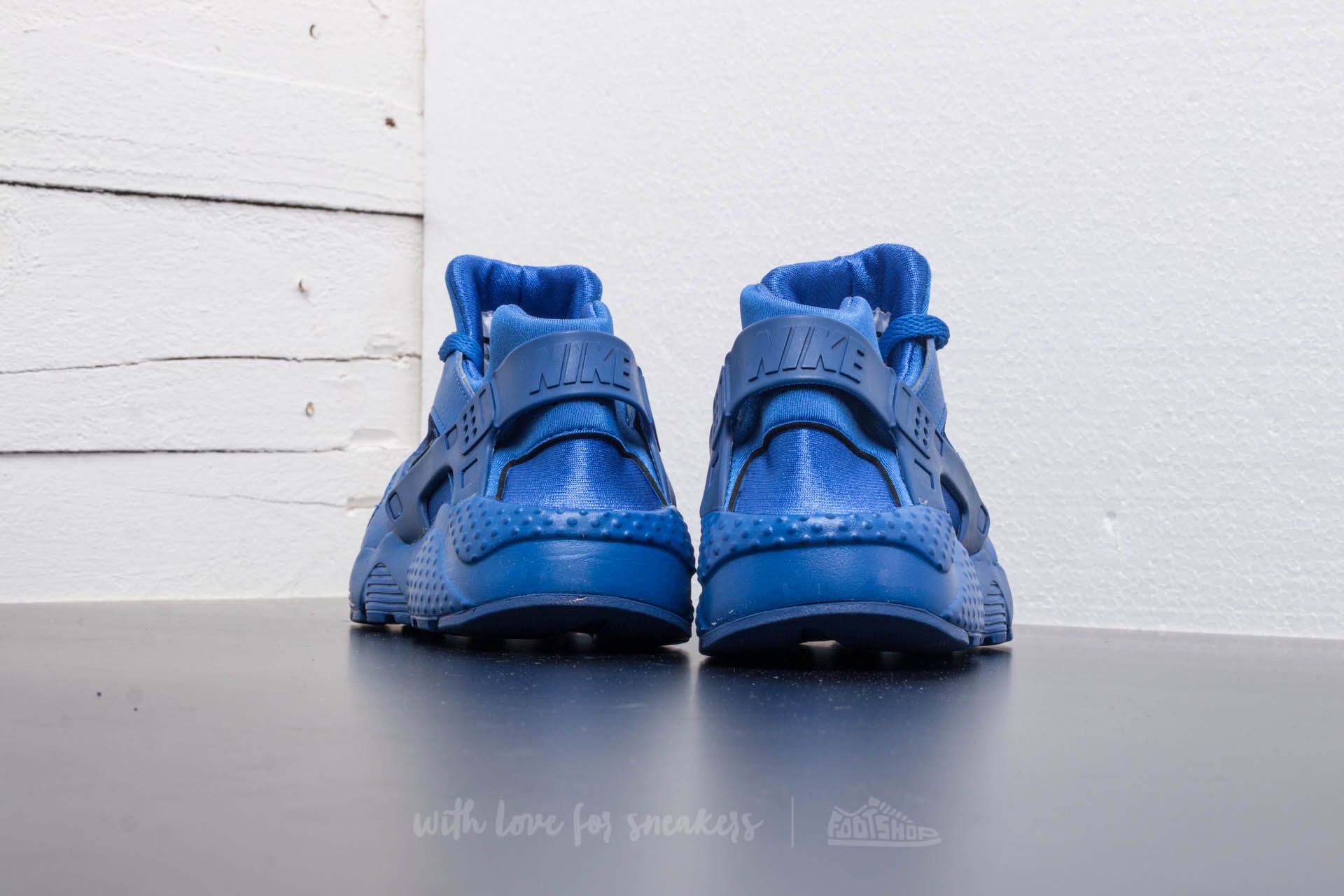 Huarache mens hotsell royal blue
