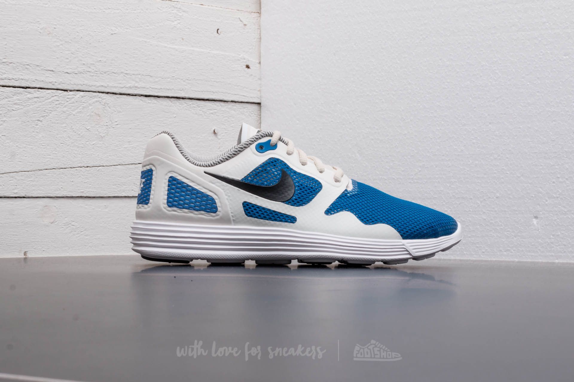 Buty męskie Nike Lunar Flow SE Phantom/ Black-Fontane Blue-Cool Grey