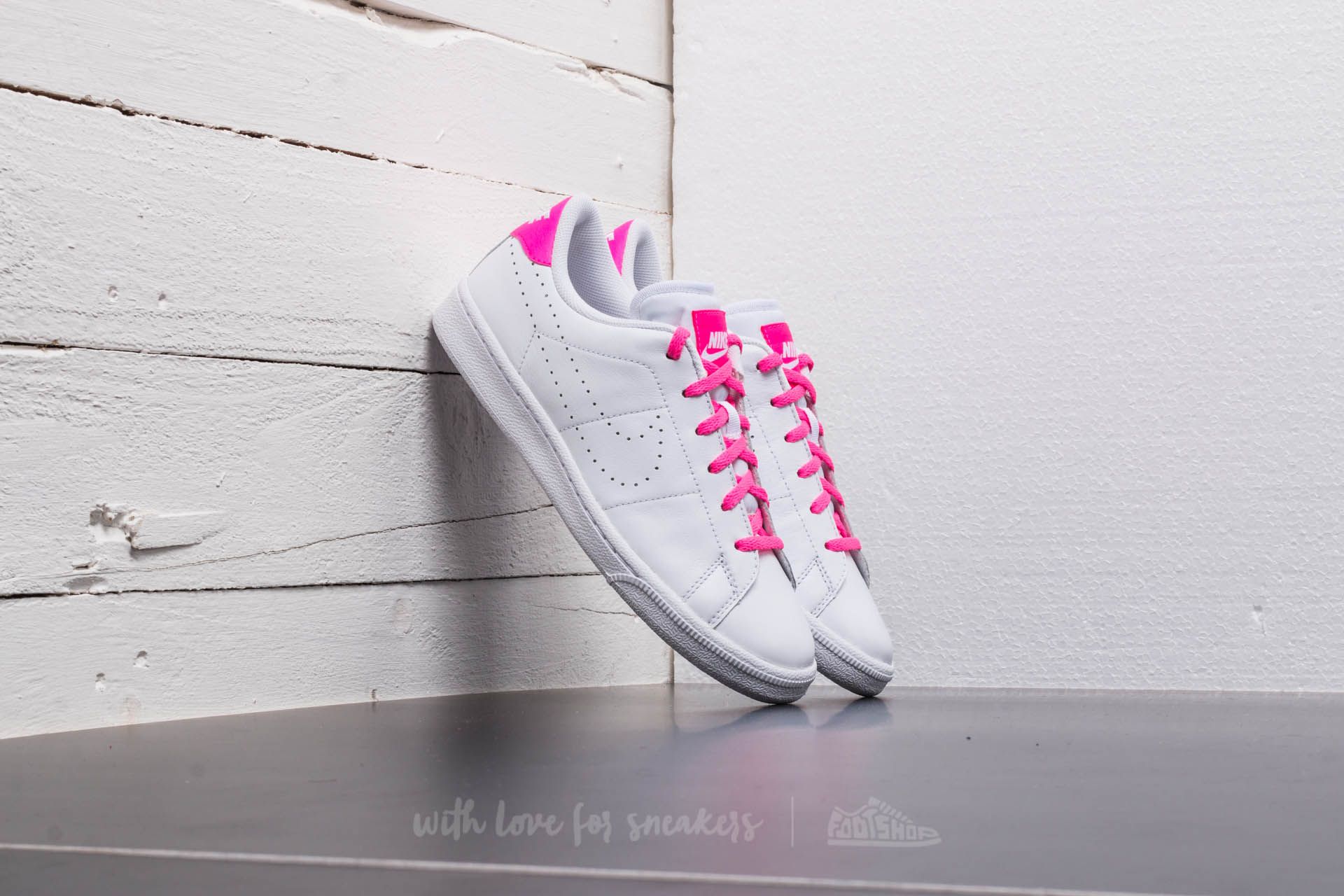 Women's shoes Nike Tennis Classic Premium (GS) White/ White-Pink Blast