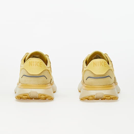 Women s shoes Nike W Phoenix Waffle Wheat Gold Saturn Gold Team