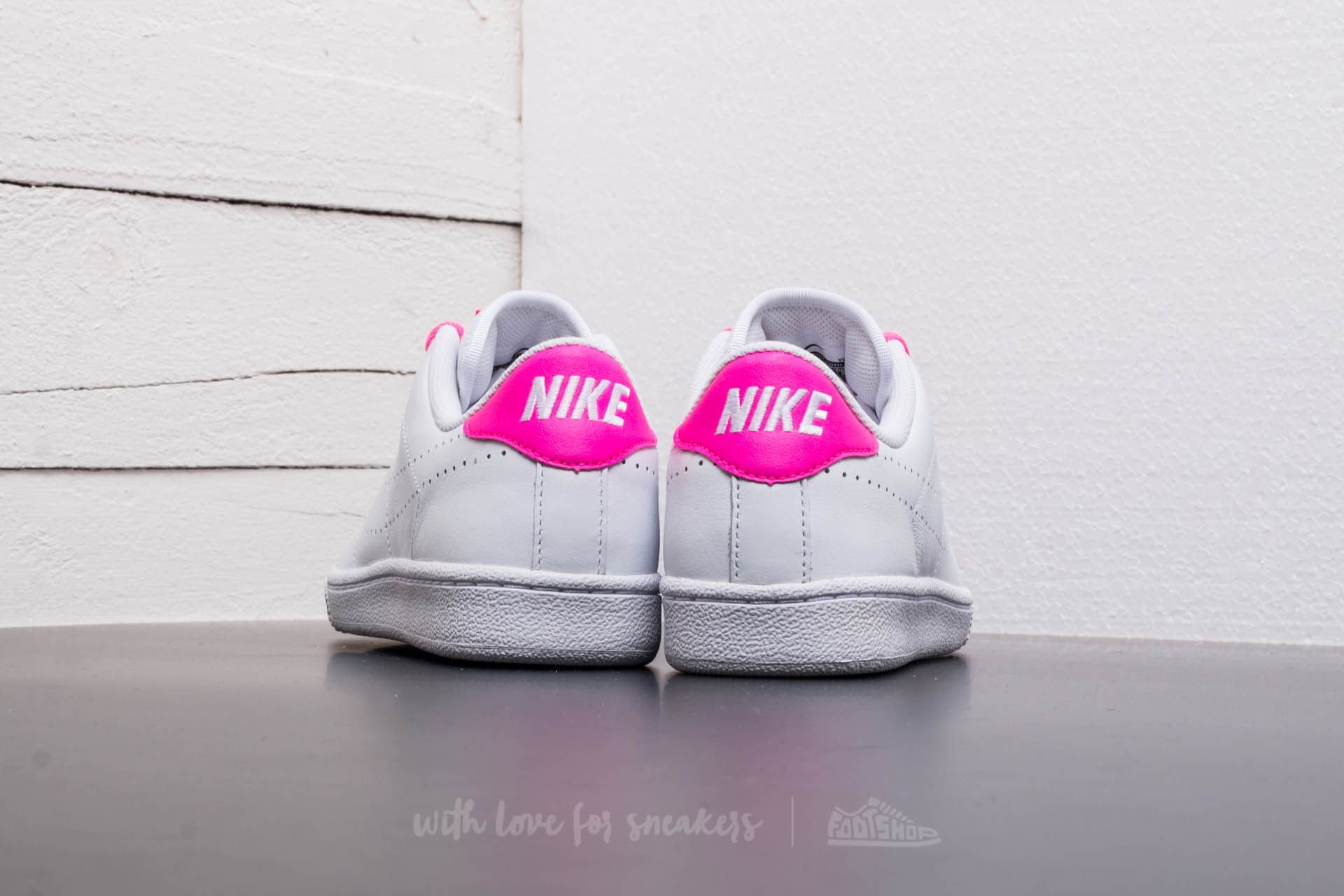 Women's shoes Nike Tennis Classic Premium (GS) White/ White-Pink Blast