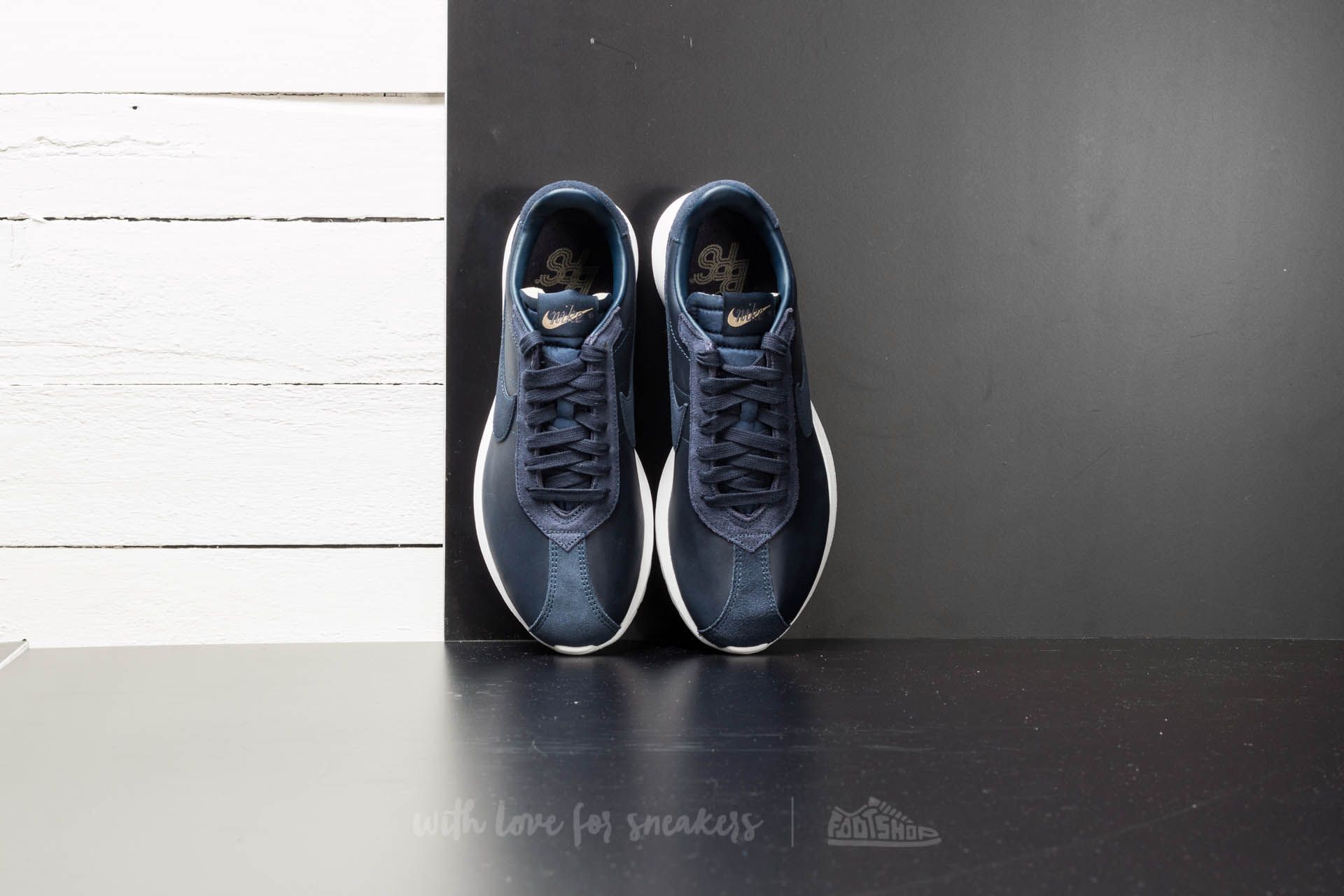 Zapatillas Hombre Nike Roshe LD-1000 Premium QS Obsidian/ White-Metallic Gold-Dark Grey