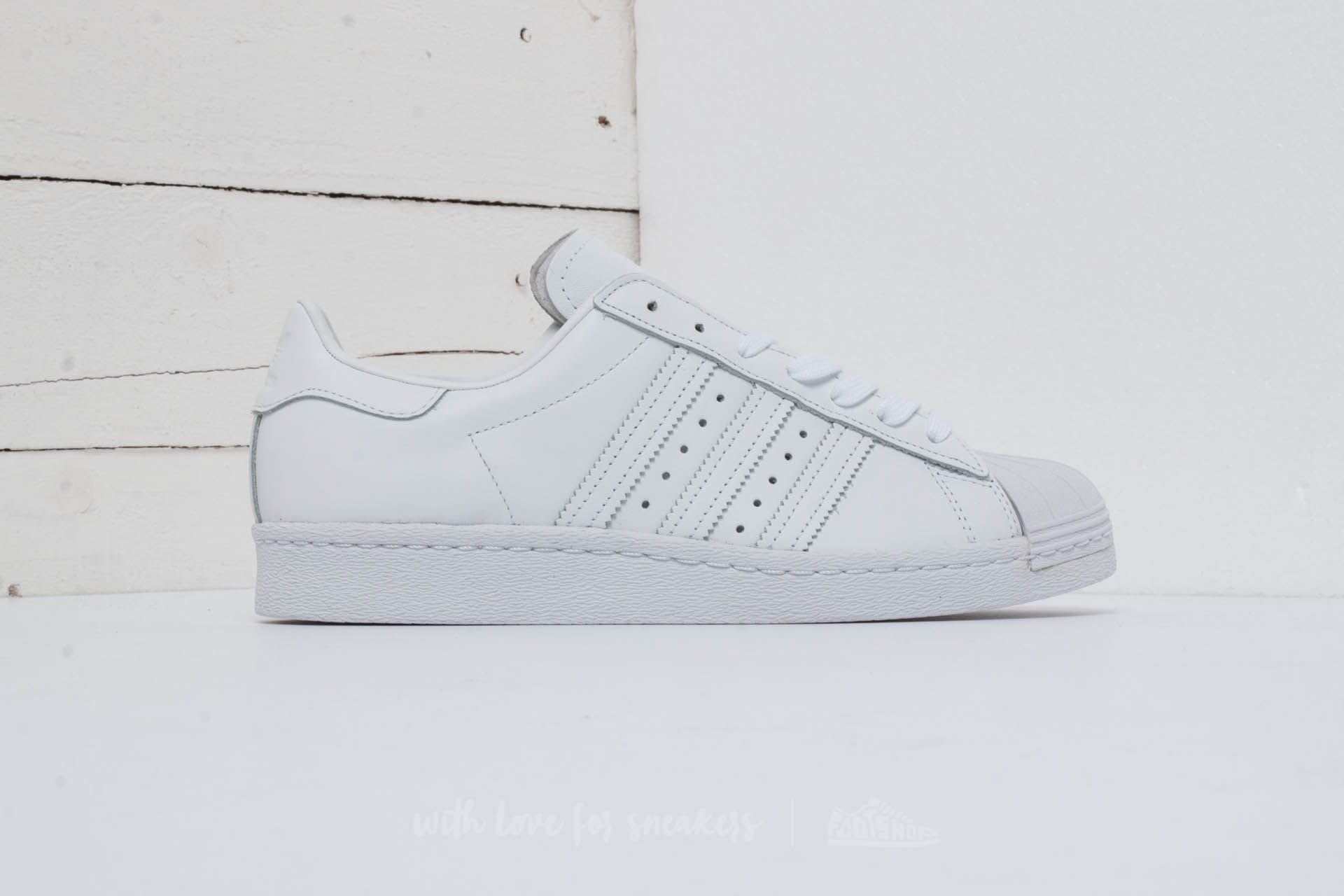 80s white shoes top