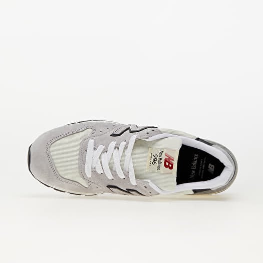 New Balance 996