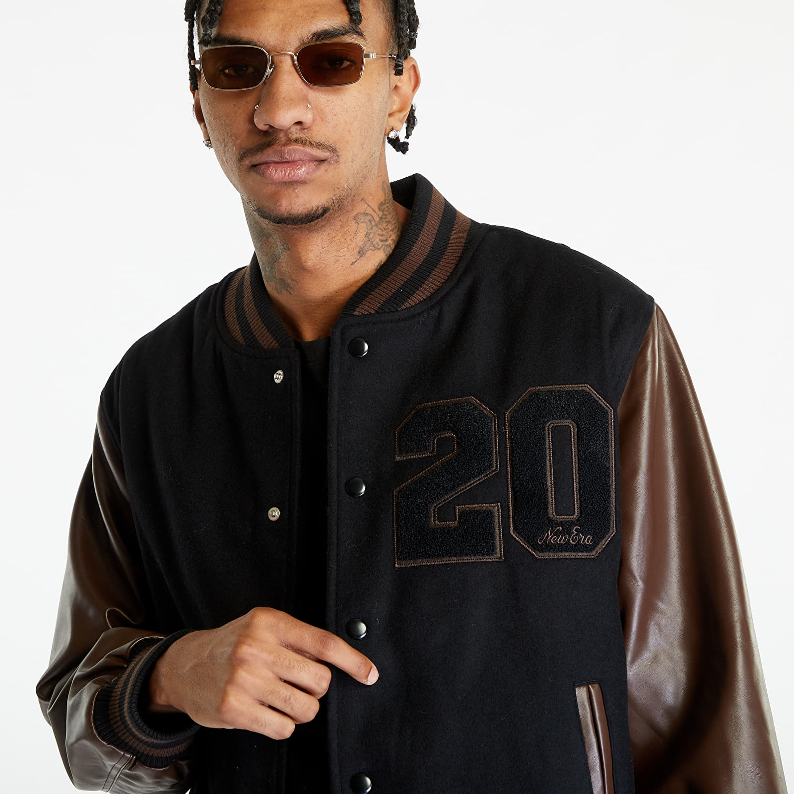 Jakne New Era Heritage Varsity Jacket UNISEX Black/ Brown