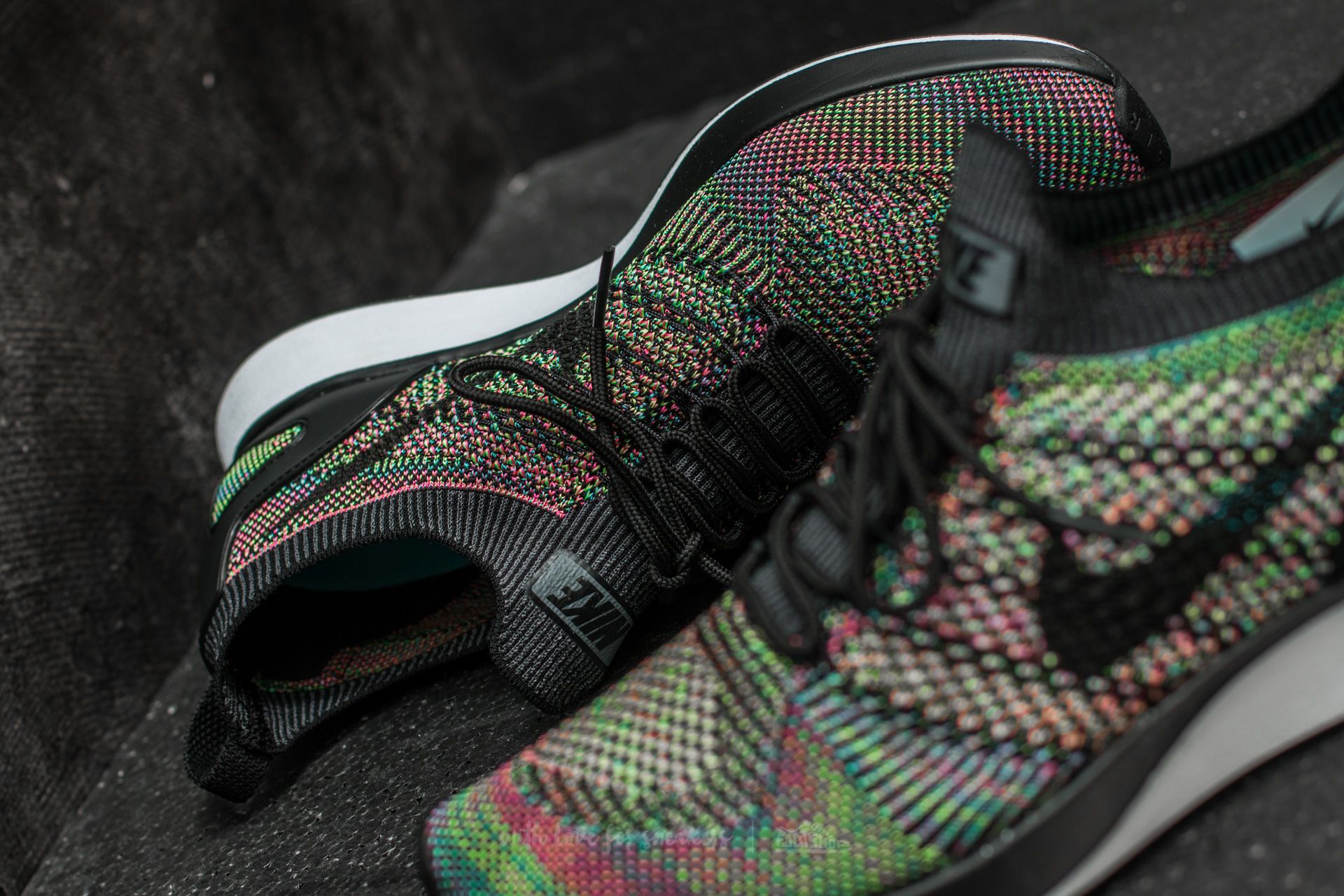 Nike air zoom deals mariah flyknit racer volt