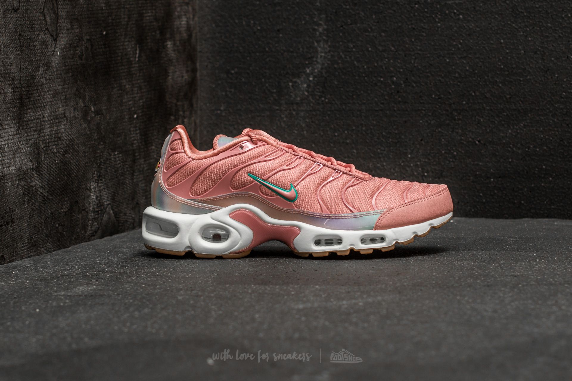 Air max plus se red stardust online