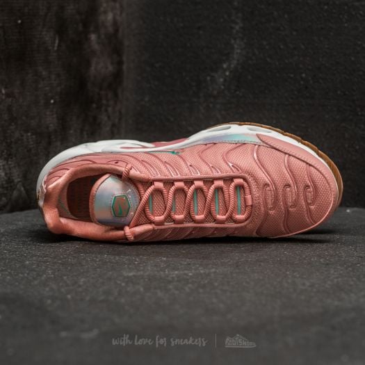 Women s shoes Nike WMNS Air Max Plus SE Red Stardust Red Stardust Sail Footshop