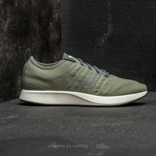 W nike deals dualtone racer se
