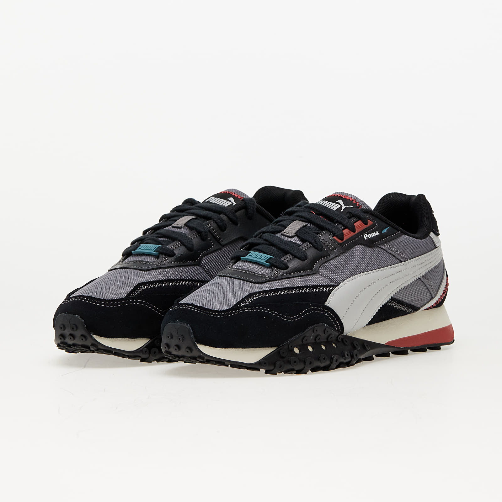 Black and deals gray pumas
