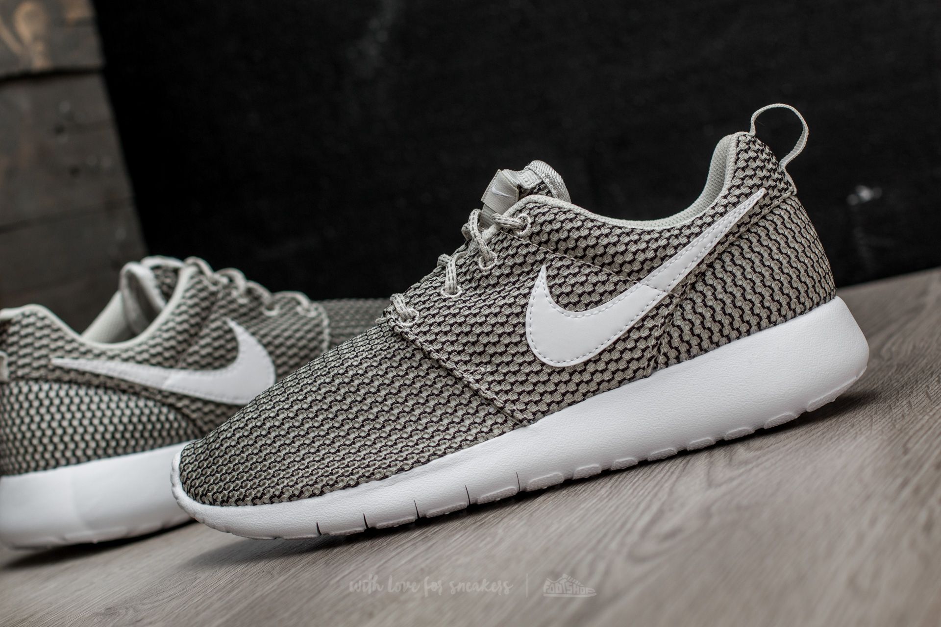 Zapatillas mujer Nike Roshe One (GS) Light Bone/ White-Cobblestone