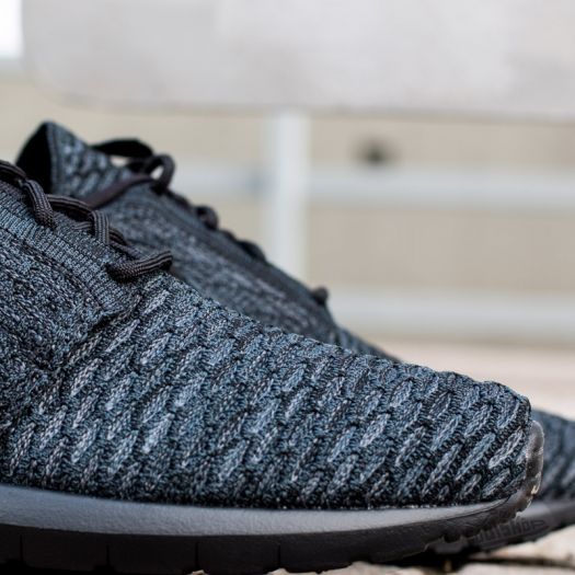 nike flyknit roshe run