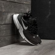 Nike presto fly on sale black and white womens