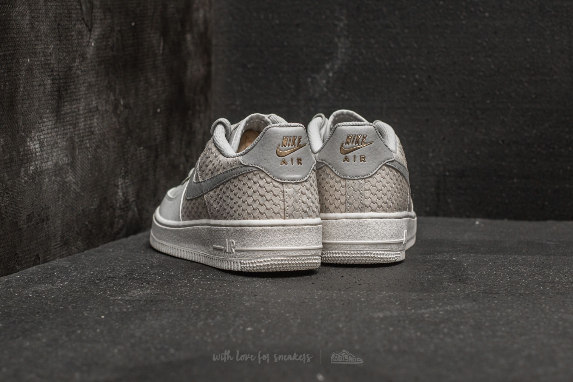 Nike air force 1 hotsell 07 lv8 sail light bone