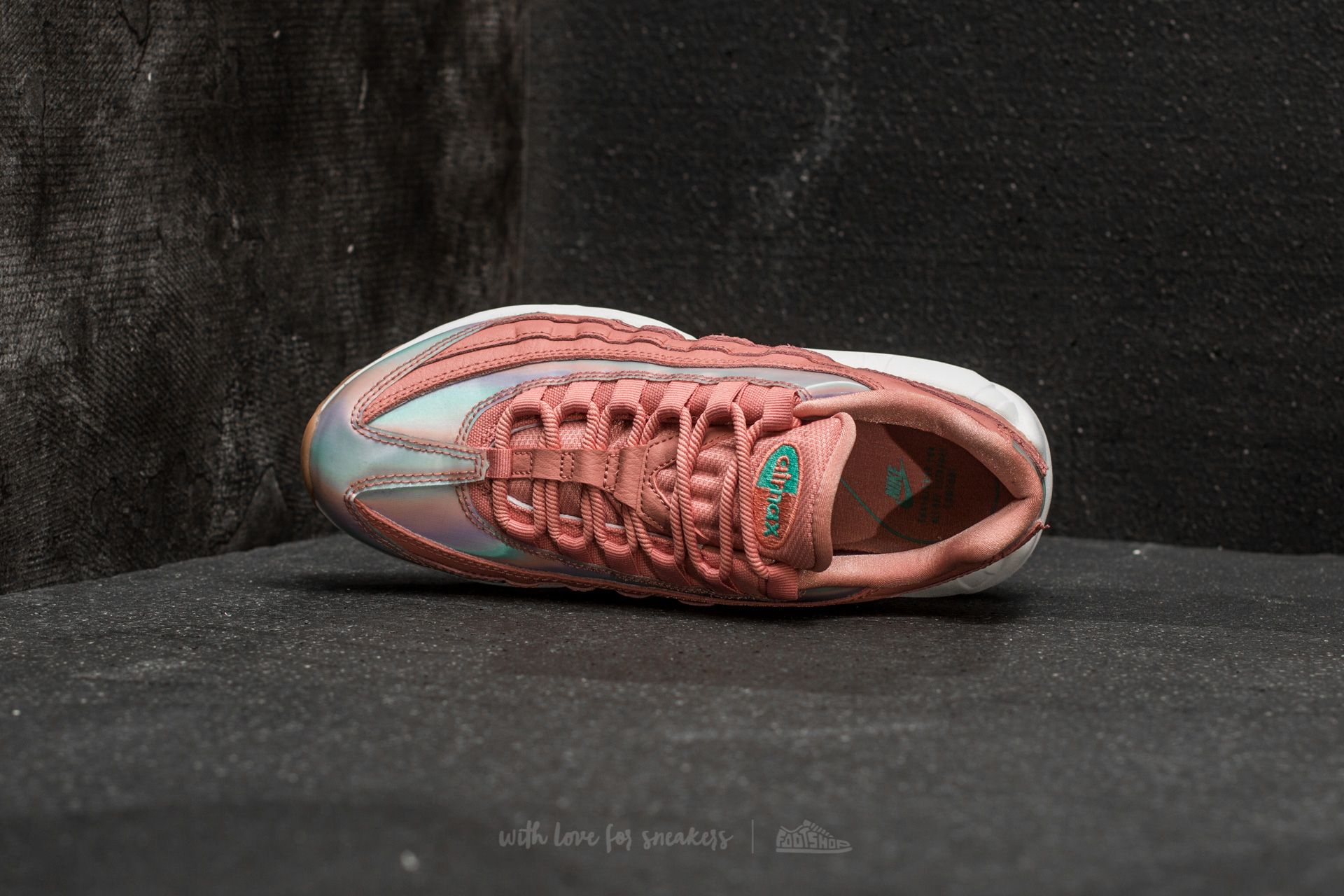 Nike air max 95 se discount red stardust e amp; washed teal