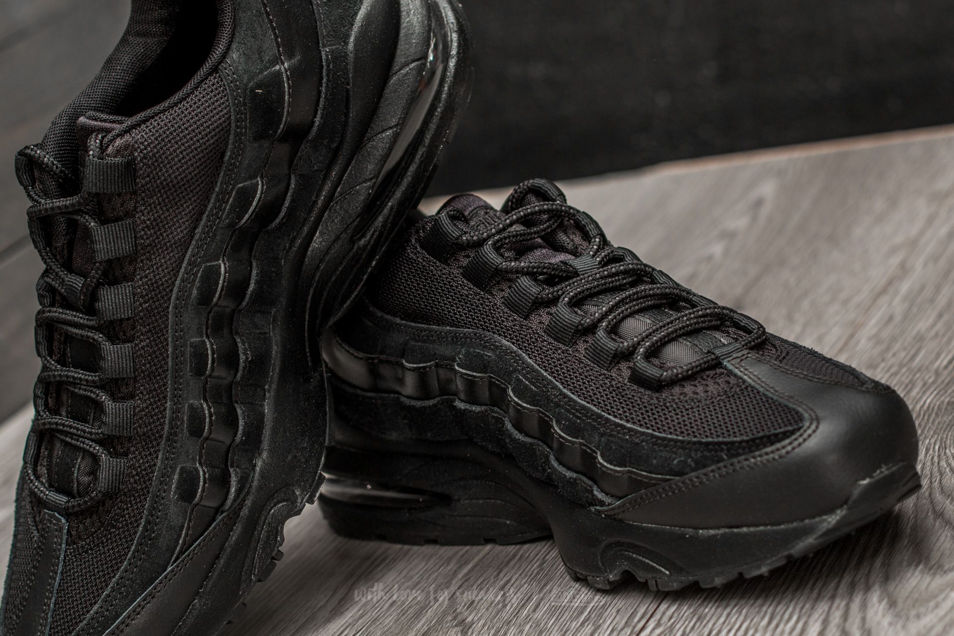 Moteriška avalynė Nike Air Max '95 (GS) Black/ Black-Black