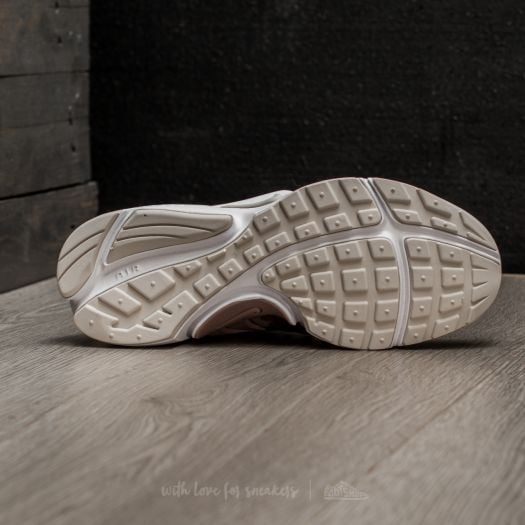 Nike women's air presto off white/taupe 2025