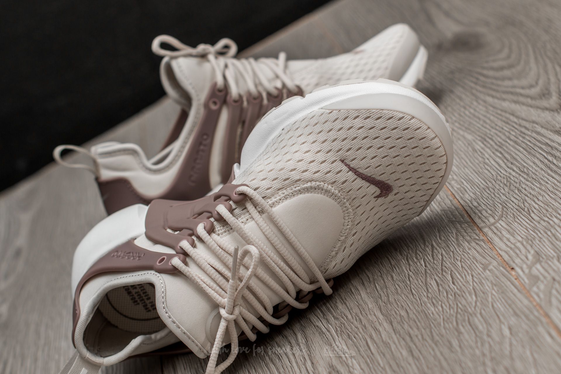 Nike W Air Presto Light Orewood Brown/ Taupe Grey | Footshop