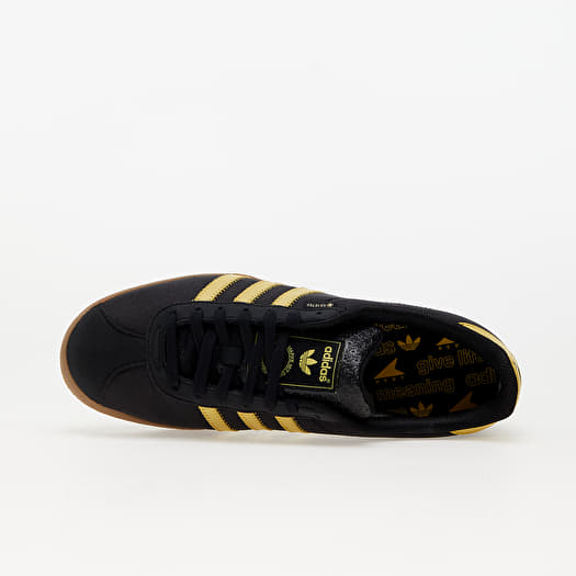Adidas gazelle gore tex black on sale