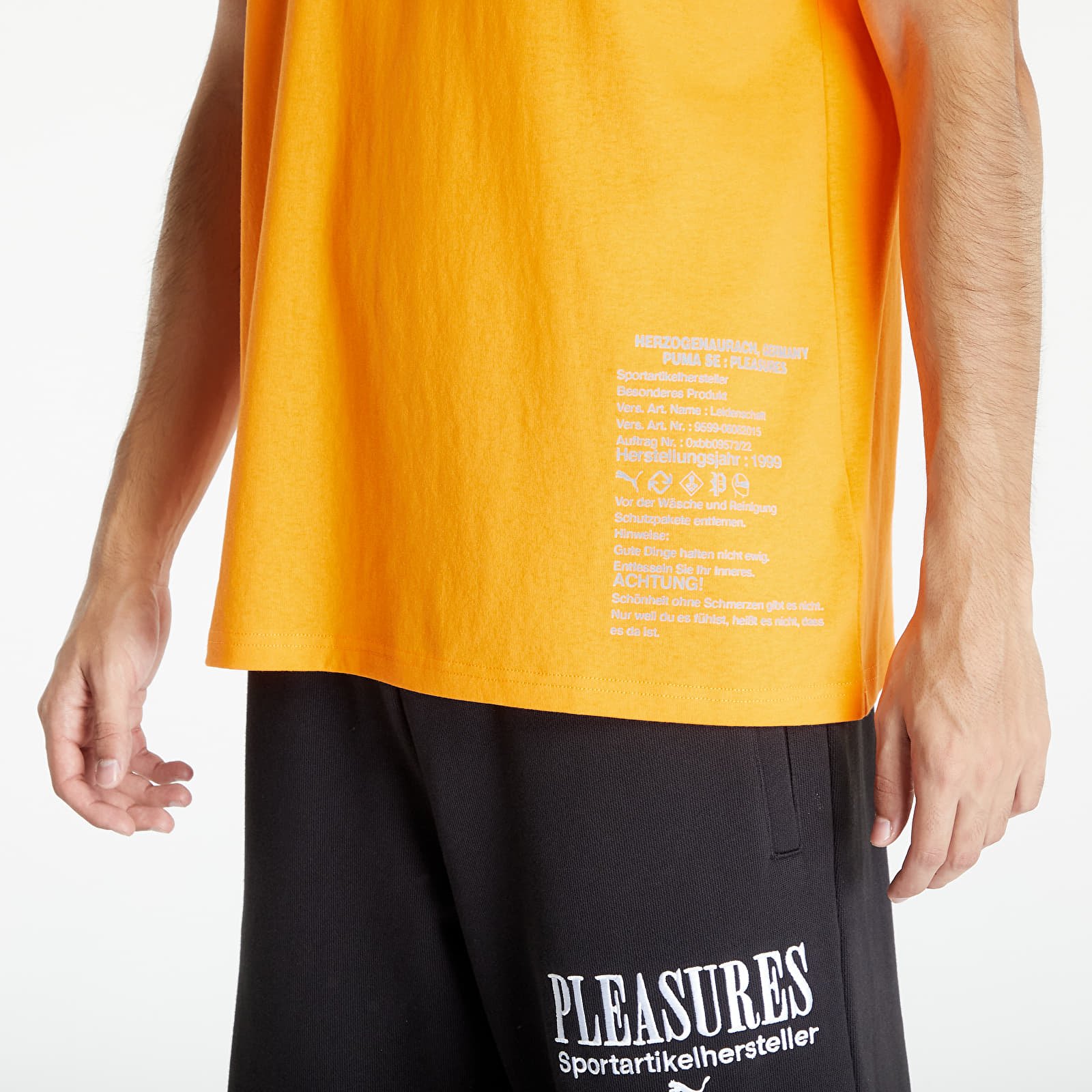 T-shirts Puma x PLEASURES Typo Short Sleeve Tee Orange